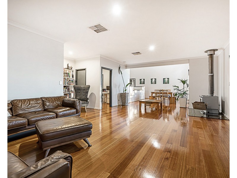 59 Bromfield Drive, Kelmscott WA 6111