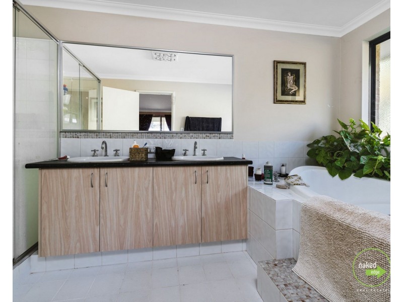 22 White Road, Orange Grove WA 6109