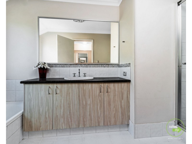 22 White Road, Orange Grove WA 6109