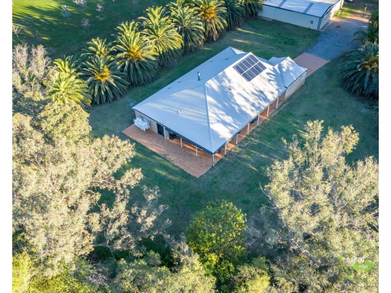 22 White Road, Orange Grove WA 6109