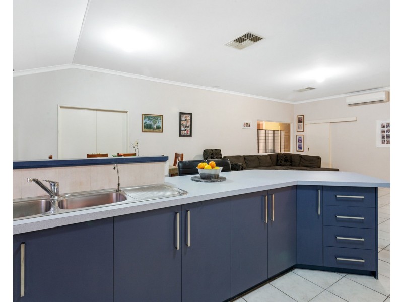 70 Serpentine Meander, Gosnells WA 6110