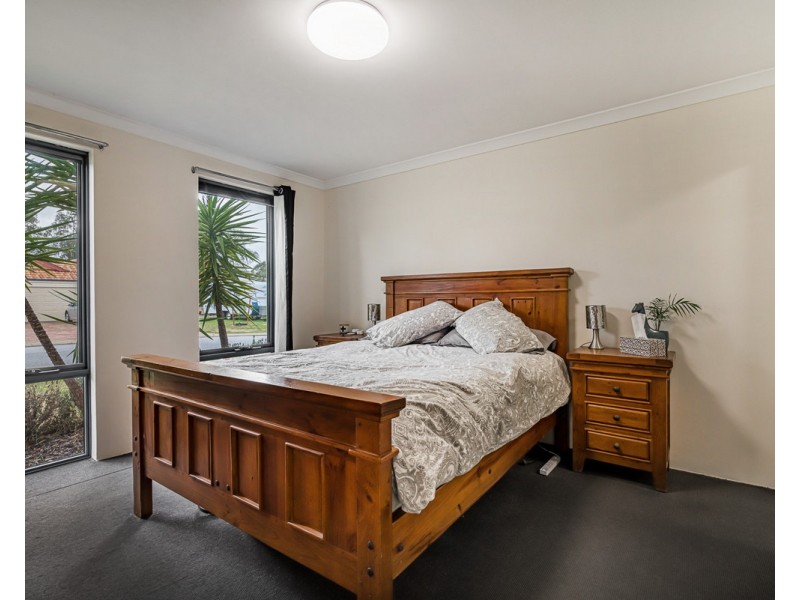 15 Milano Loop, Seville Grove WA 6112