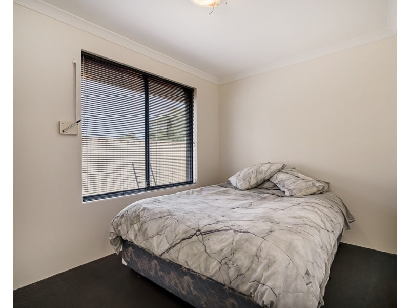 15 Milano Loop, Seville Grove WA 6112