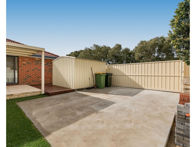 15 Milano Loop, Seville Grove WA 6112
