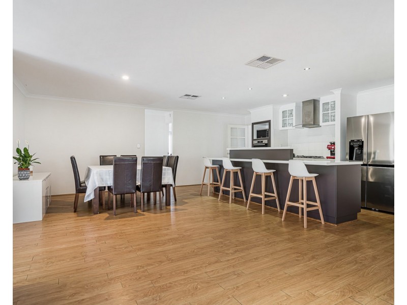 14 Pardalote Road, Harrisdale WA 6112