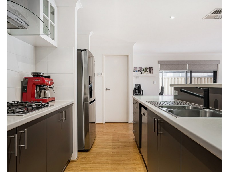 14 Pardalote Road, Harrisdale WA 6112