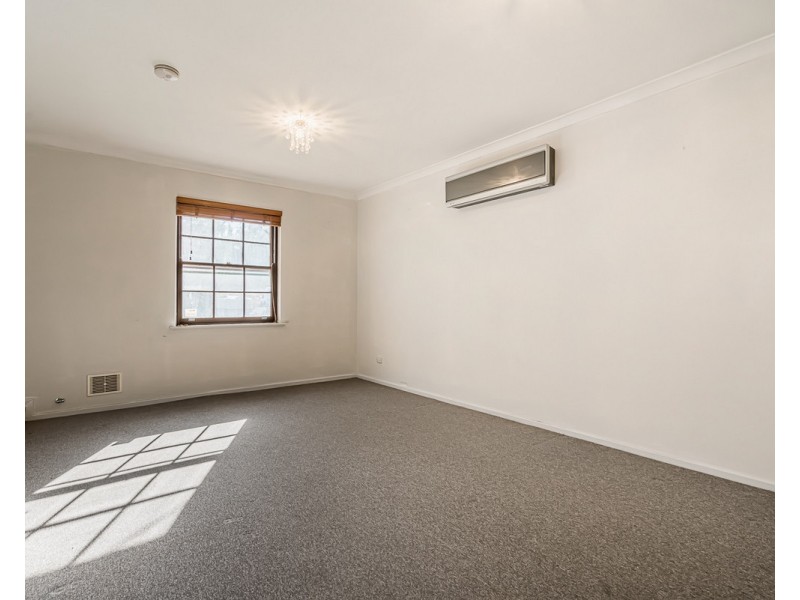 5 Bavich Road, Armadale WA 6112