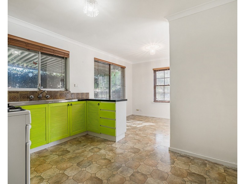 5 Bavich Road, Armadale WA 6112
