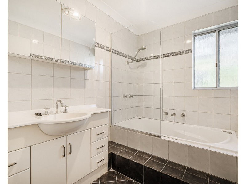 5 Bavich Road, Armadale WA 6112