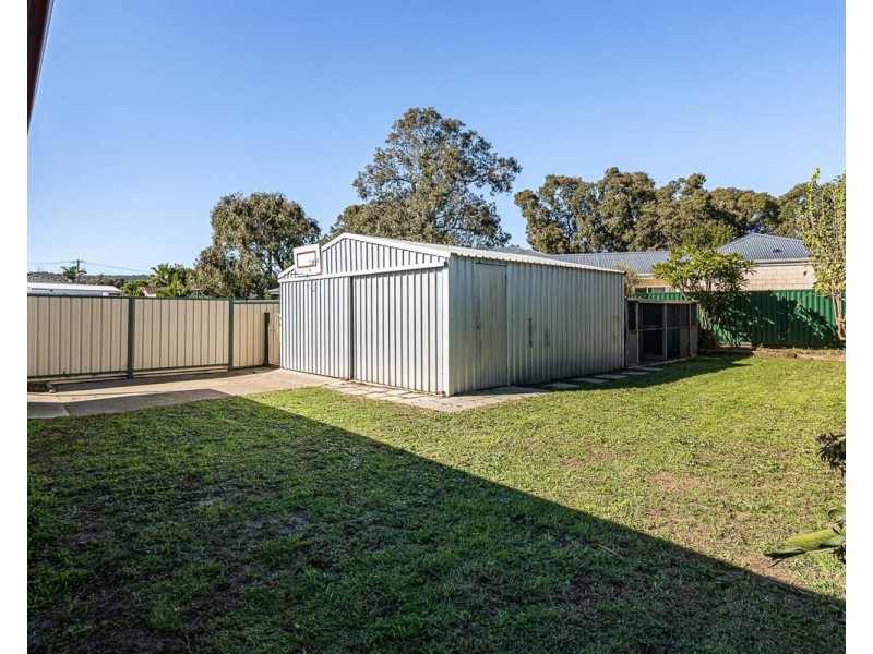 5 Bavich Road, Armadale WA 6112