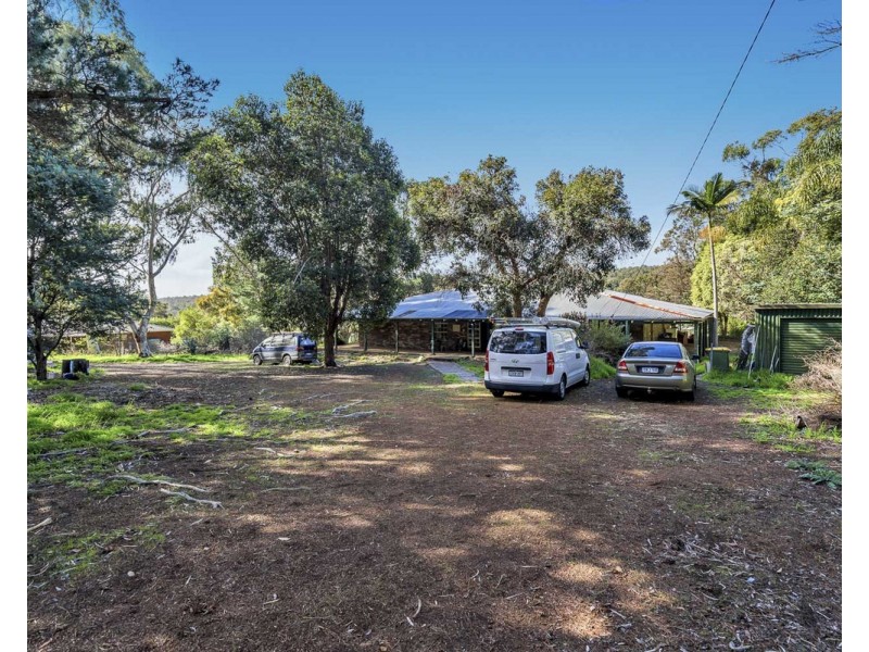 24 Nelson Street, Bedfordale WA 6112