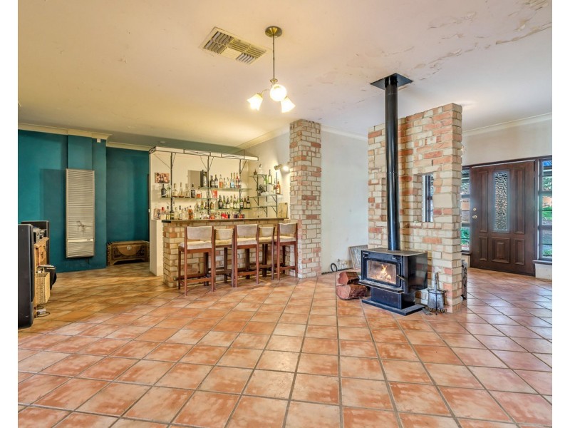 24 Nelson Street, Bedfordale WA 6112