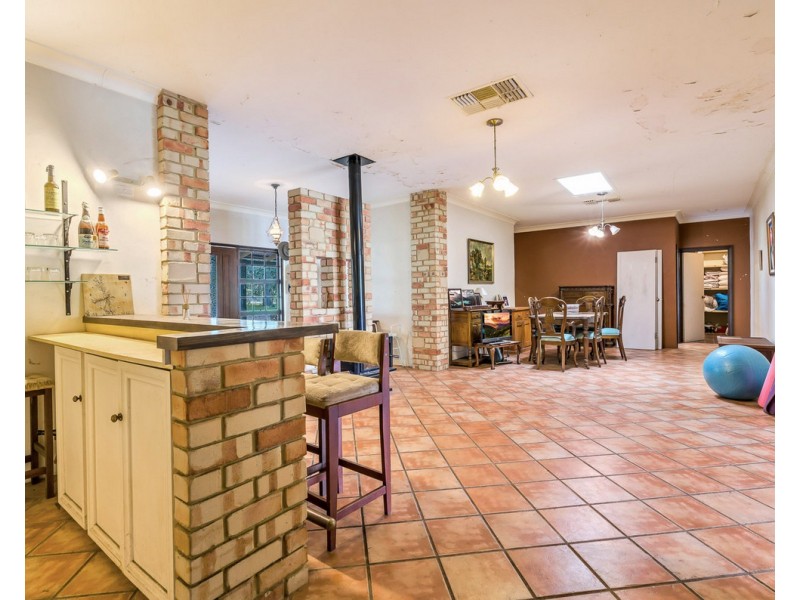 24 Nelson Street, Bedfordale WA 6112