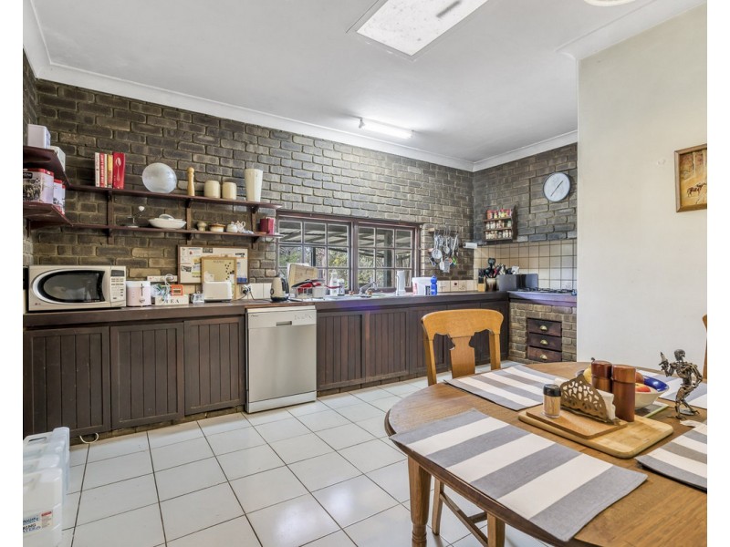 24 Nelson Street, Bedfordale WA 6112