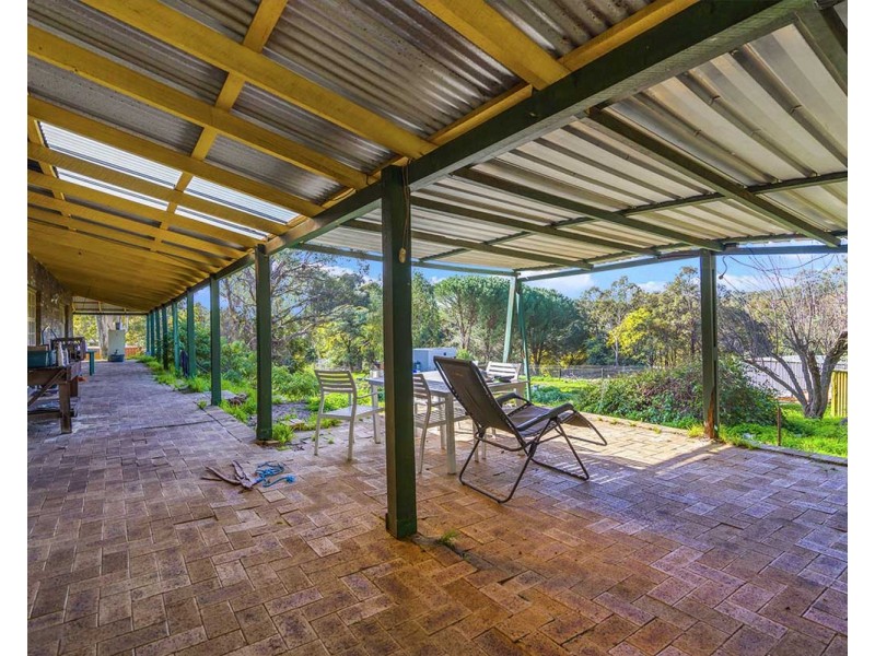 24 Nelson Street, Bedfordale WA 6112