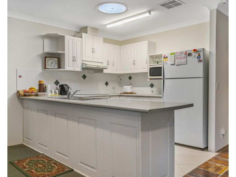 7 Blissett Drive, Bedfordale WA 6112