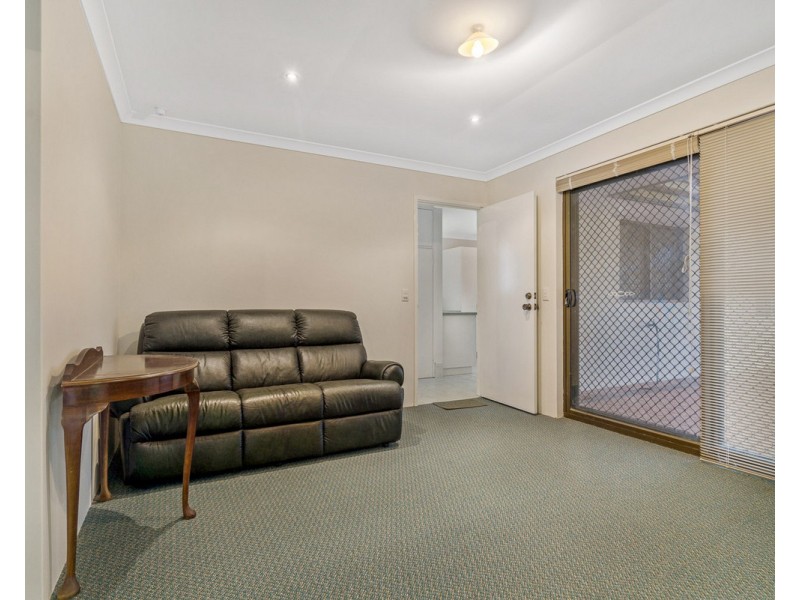 7 Blissett Drive, Bedfordale WA 6112