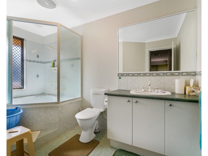 7 Blissett Drive, Bedfordale WA 6112