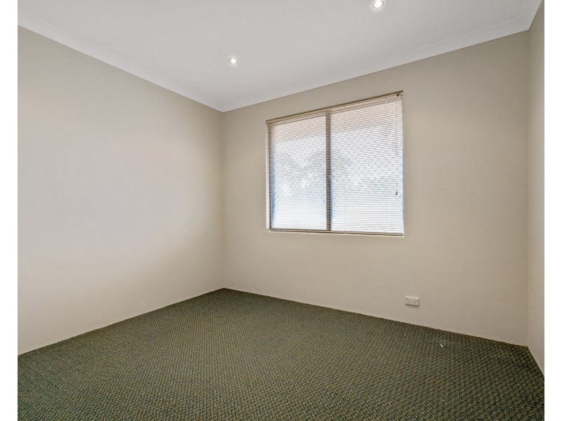 7 Blissett Drive, Bedfordale WA 6112