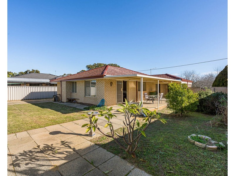 52 Clifton Street, Kelmscott WA 6111