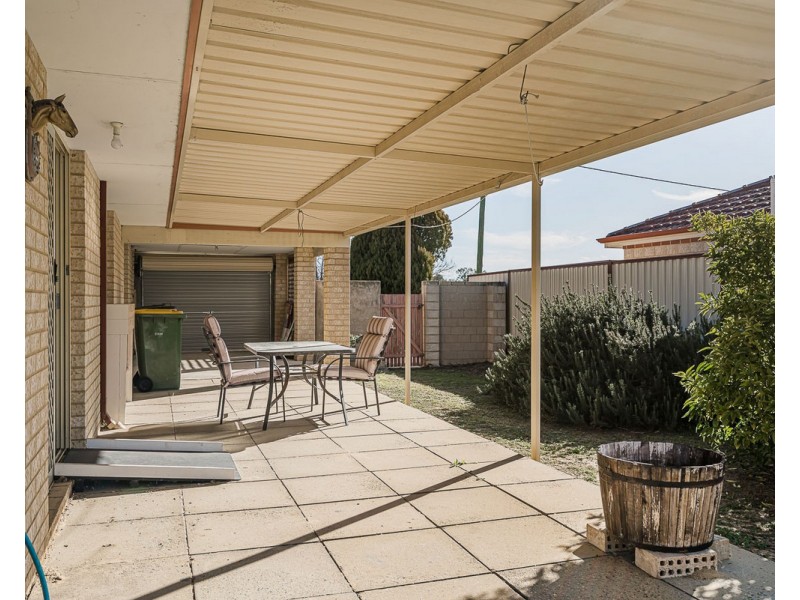 52 Clifton Street, Kelmscott WA 6111