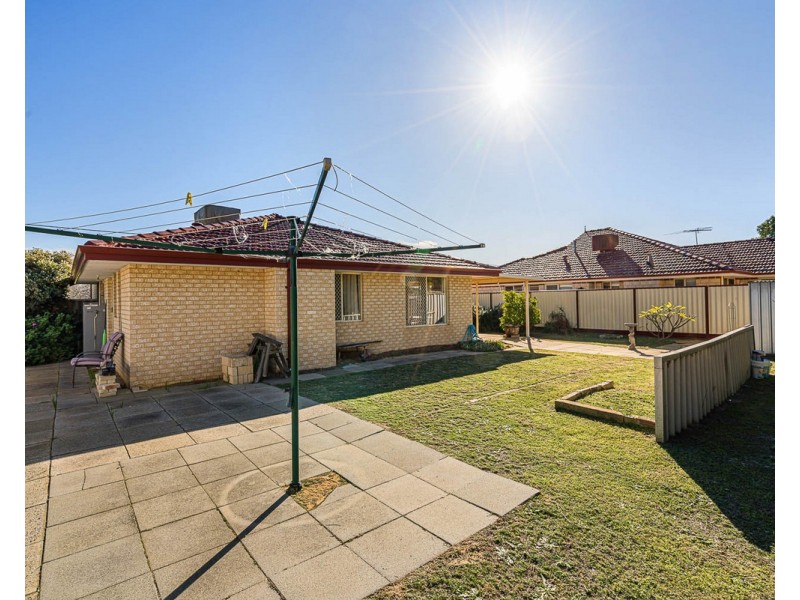 52 Clifton Street, Kelmscott WA 6111