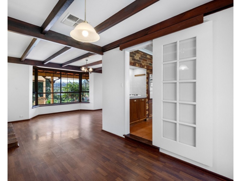 37 Onyx Road, Mount Richon WA 6112