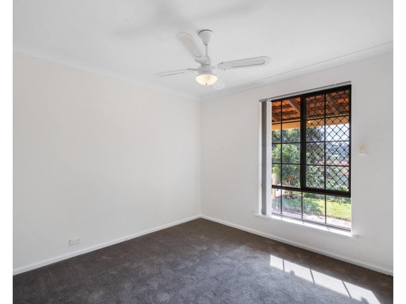 37 Onyx Road, Mount Richon WA 6112