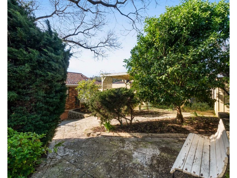 37 Onyx Road, Mount Richon WA 6112