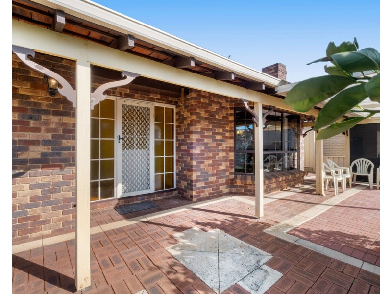 37 Onyx Road, Mount Richon WA 6112