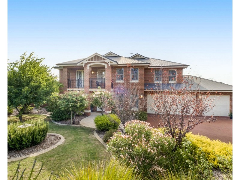 2 Waters Place, Bedfordale WA 6112
