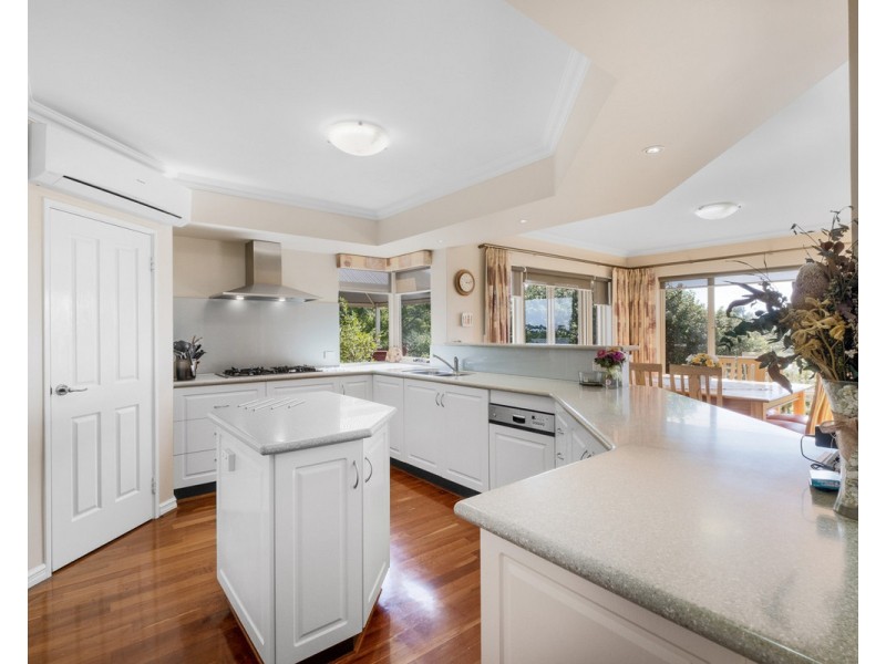 2 Waters Place, Bedfordale WA 6112