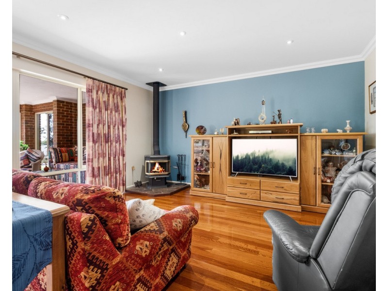 2 Waters Place, Bedfordale WA 6112