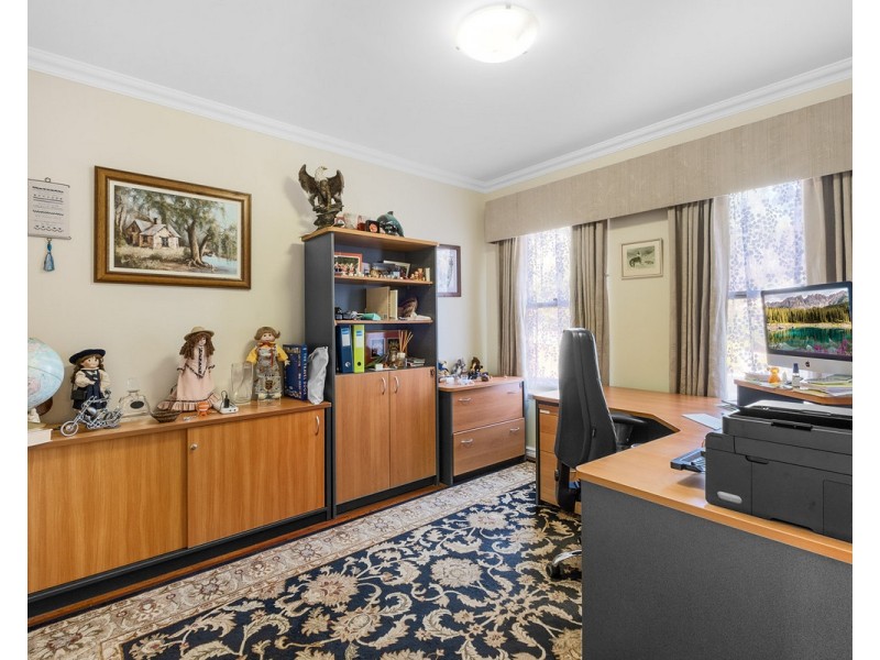 2 Waters Place, Bedfordale WA 6112