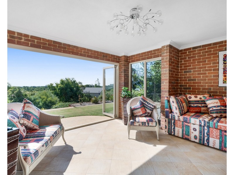 2 Waters Place, Bedfordale WA 6112