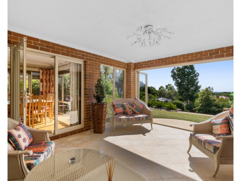 2 Waters Place, Bedfordale WA 6112