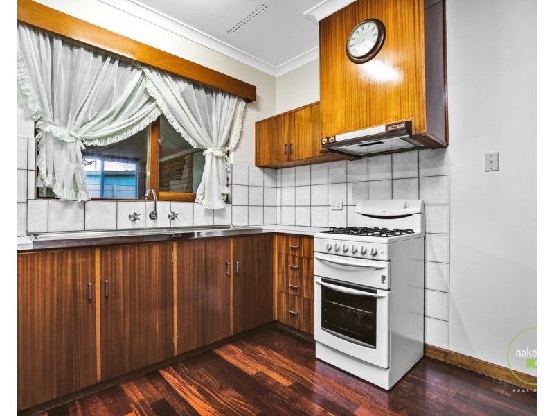 8 Hemeleers Street, Gosnells WA 6110