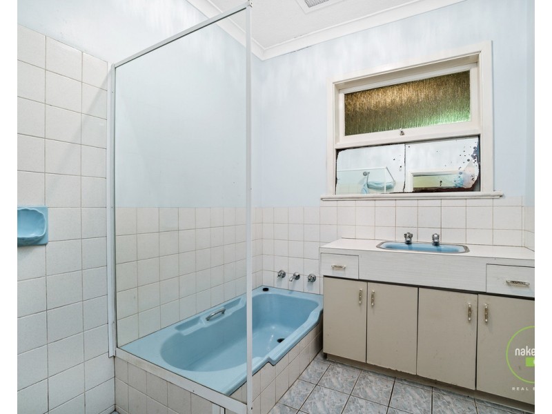 8 Hemeleers Street, Gosnells WA 6110