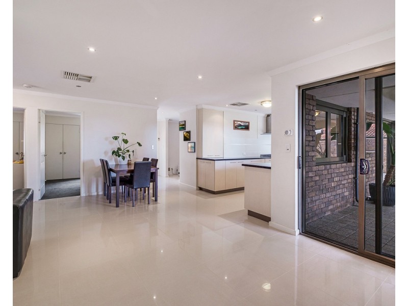 29 Harrison Road, Mount Richon WA 6112