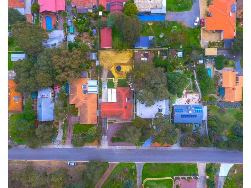 29 Harrison Road, Mount Richon WA 6112