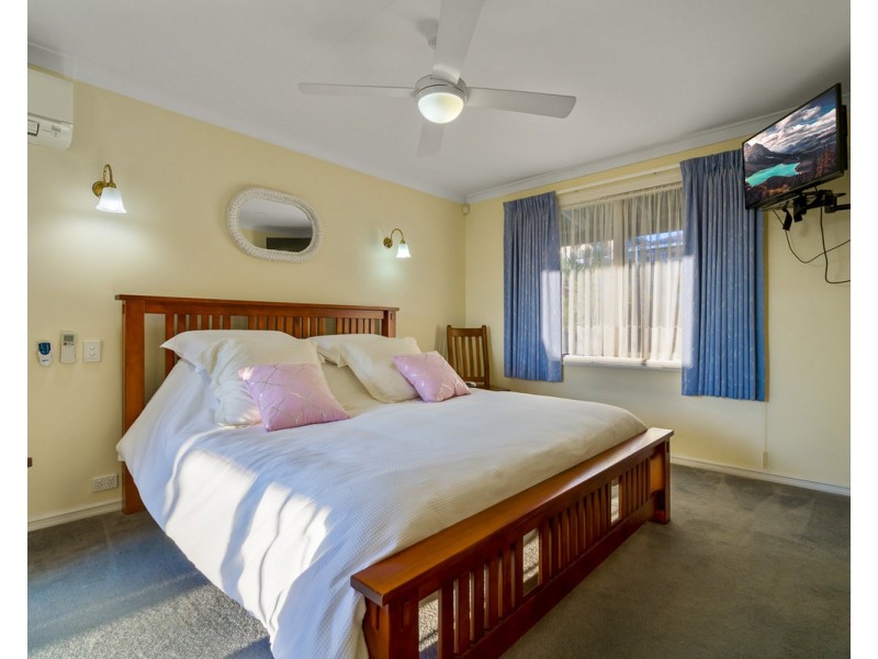 19 Opal Way, Mount Richon WA 6112