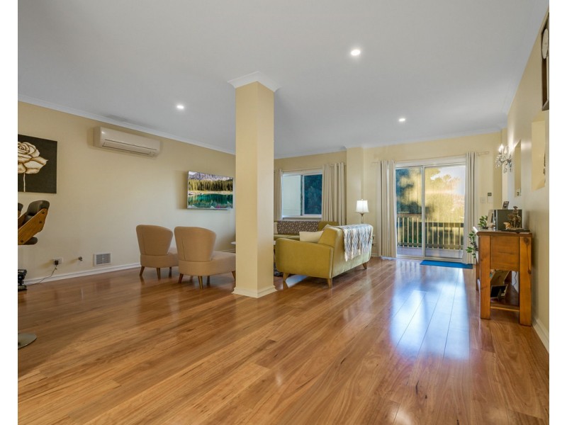 19 Opal Way, Mount Richon WA 6112