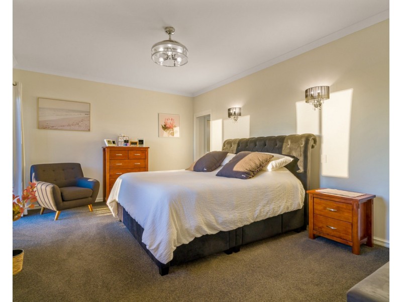 19 Opal Way, Mount Richon WA 6112