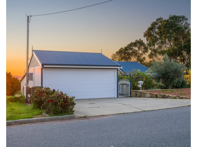 19 Opal Way, Mount Richon WA 6112