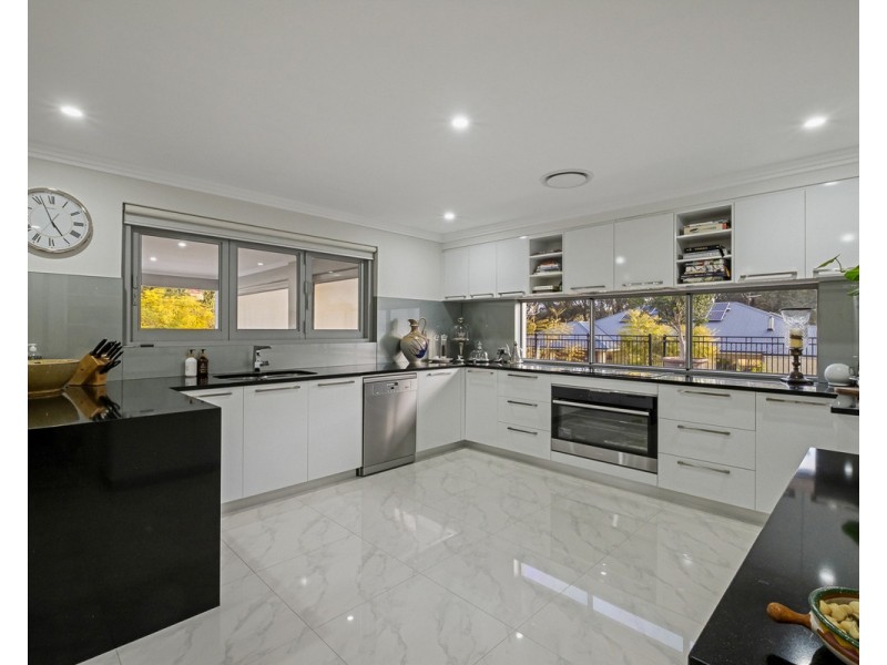 18 Maclean Street, Roleystone WA 6111