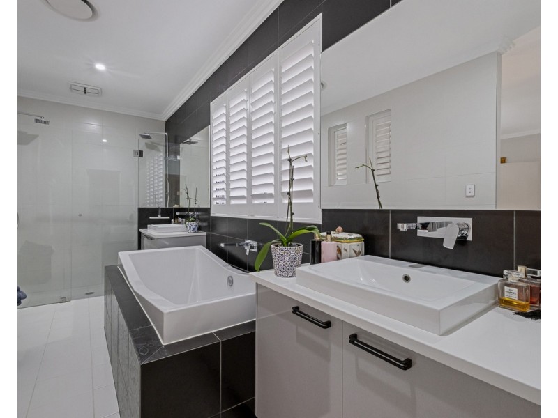 18 Maclean Street, Roleystone WA 6111