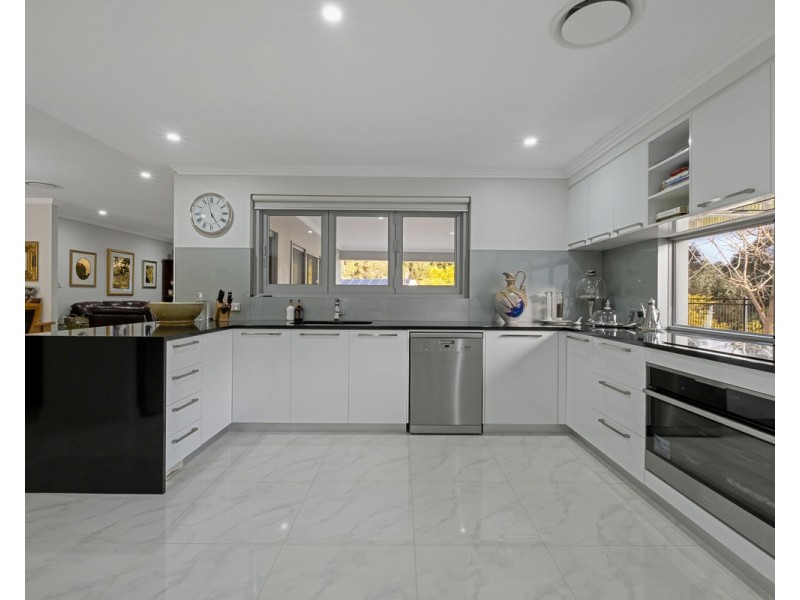 18 Maclean Street, Roleystone WA 6111