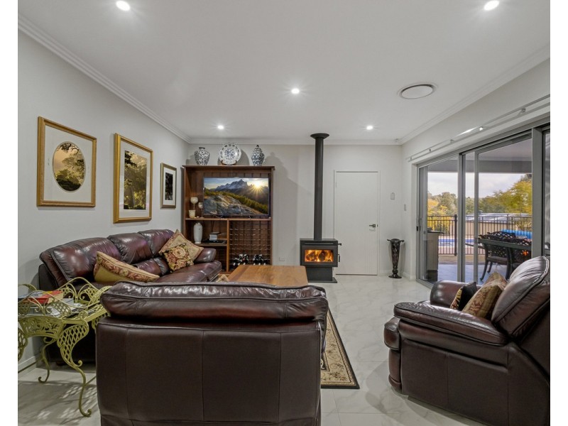 18 Maclean Street, Roleystone WA 6111