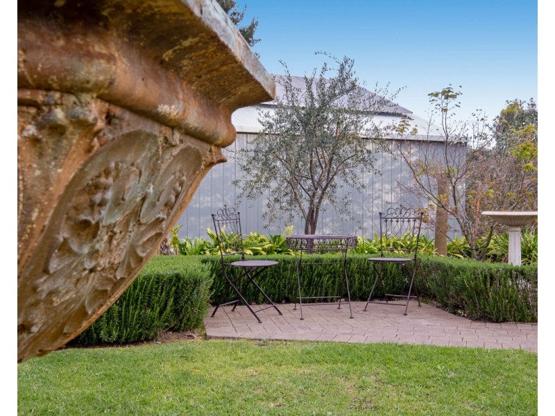 18 Maclean Street, Roleystone WA 6111