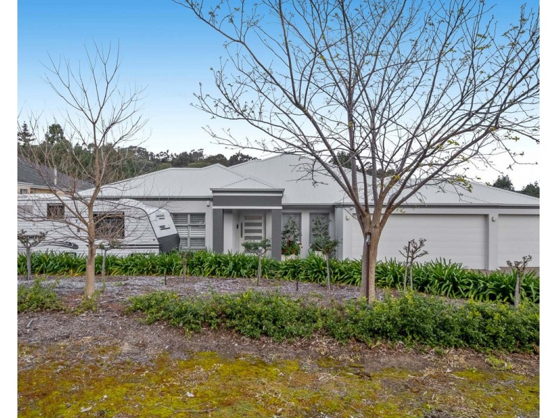 18 Maclean Street, Roleystone WA 6111